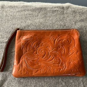 Patricia Nash Tooled Cassini Zip Wristlet